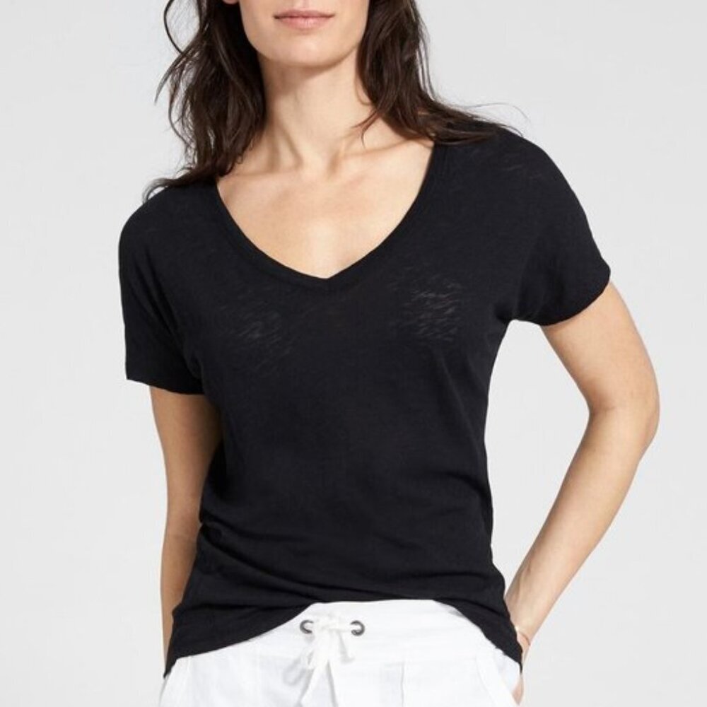 Athleta Daily Tee 2.0 - Deep V neck + Cotton slub - sz Small